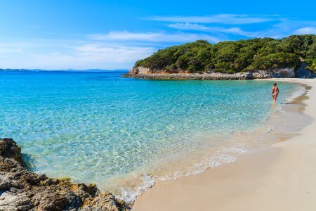 L'eau cristale de la plage corse de Petit Sperone