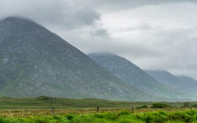 Montañas de Galway, parque national, cerca de los acantilados de Moher